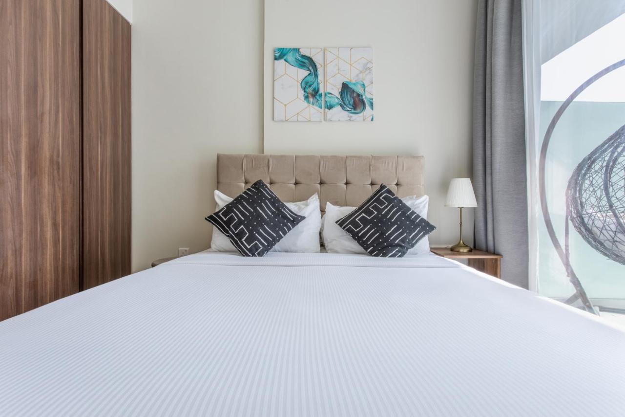 Reva Residences - One Bedroom Apartment By The S Holiday Homes Dubái Exterior foto