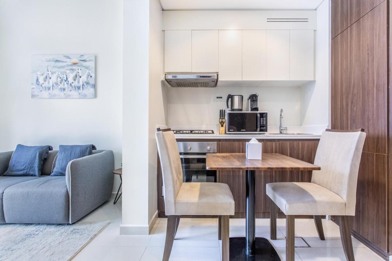 Reva Residences - One Bedroom Apartment By The S Holiday Homes Dubái Exterior foto